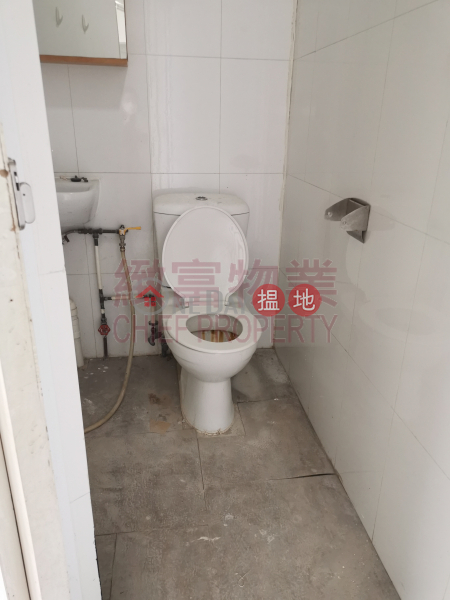 Property Search Hong Kong | OneDay | Industrial | Rental Listings, 單位四正,有內廁,高樓底