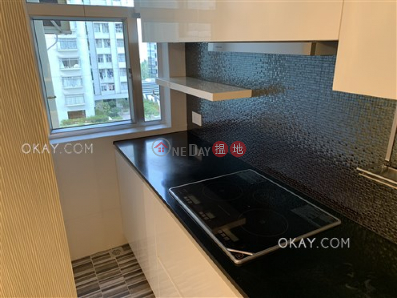 HK$ 28,000/ month (T-62) Nam Tien Mansion Horizon Gardens Taikoo Shing | Eastern District | Tasteful 2 bedroom in Quarry Bay | Rental