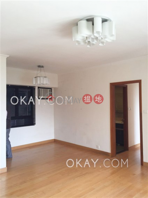 Nicely kept 3 bedroom in Mid-levels West | Rental | Robinson Heights 樂信臺 _0