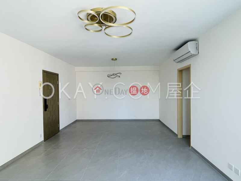 HK$ 18M | Skyview Cliff | Western District, Rare 3 bedroom on high floor | For Sale