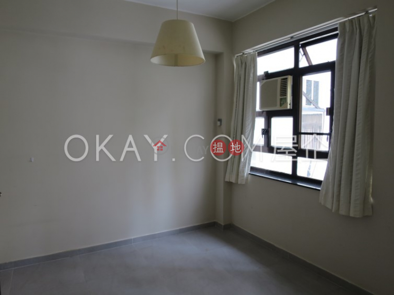Unique 2 bedroom on high floor | Rental, Ping On Mansion 平安大廈 Rental Listings | Western District (OKAY-R3453)