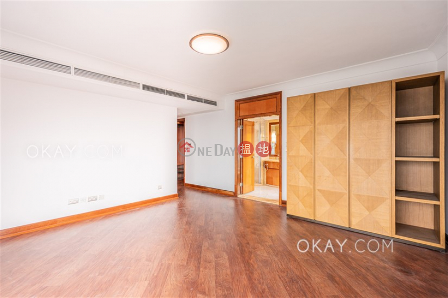 HK$ 188,000/ month The Summit, Wan Chai District | Stylish 3 bedroom on high floor with harbour views | Rental