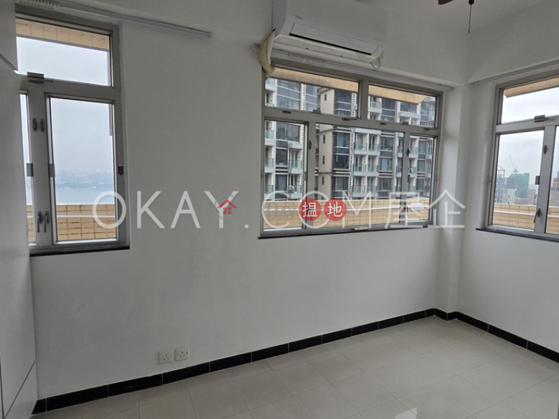 Charming penthouse with sea views, rooftop & terrace | Rental, 64-68 Pok Fu Lam Road | Western District | Hong Kong, Rental HK$ 32,000/ month