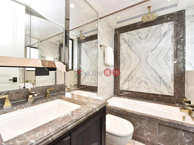 HK$ 34,500/ month | Castle One By V, Central District, Castle One By V | High Floor Flat for Rent