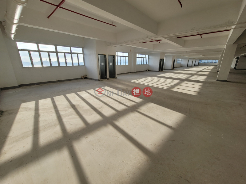 HK$ 232,379/ month Oceanic Industrial Centre Southern District | It is a self contained community integrating various industries with full sea view