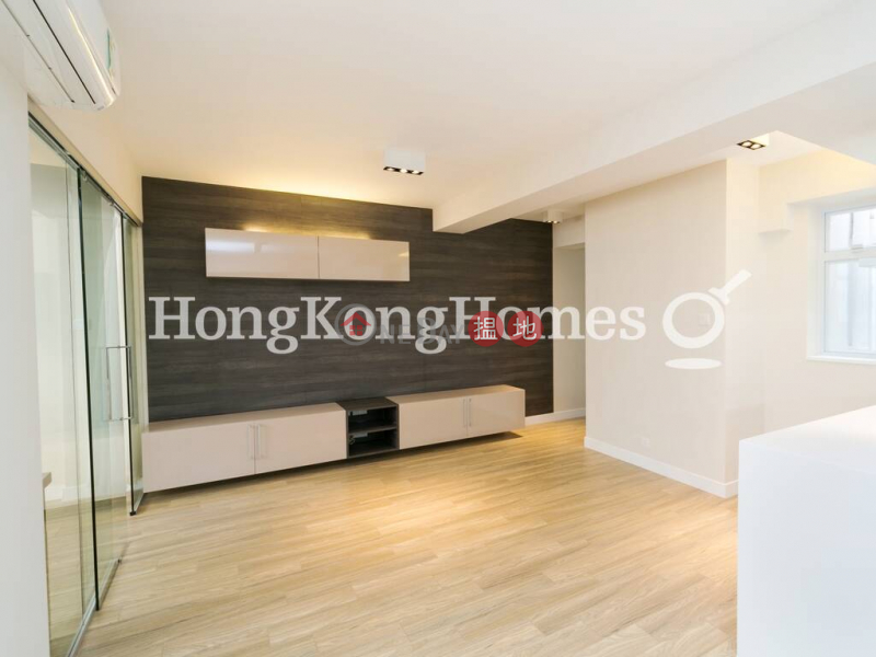 HK$ 28,000/ month Lok Yau Building, Wan Chai District | 2 Bedroom Unit for Rent at Lok Yau Building