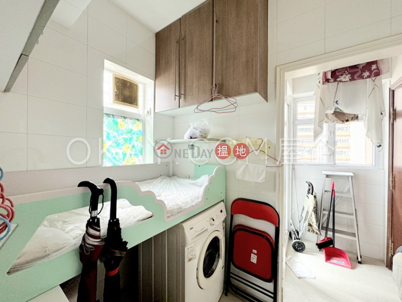 Efficient 3 bed on high floor with balcony & parking | For Sale | Summit Court 雲峰大廈 Sales Listings