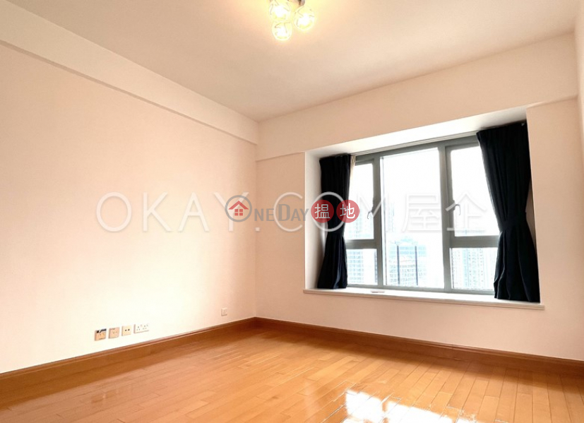 HK$ 51,000/ month | The Harbourside Tower 1 | Yau Tsim Mong | Tasteful 3 bedroom on high floor with balcony | Rental