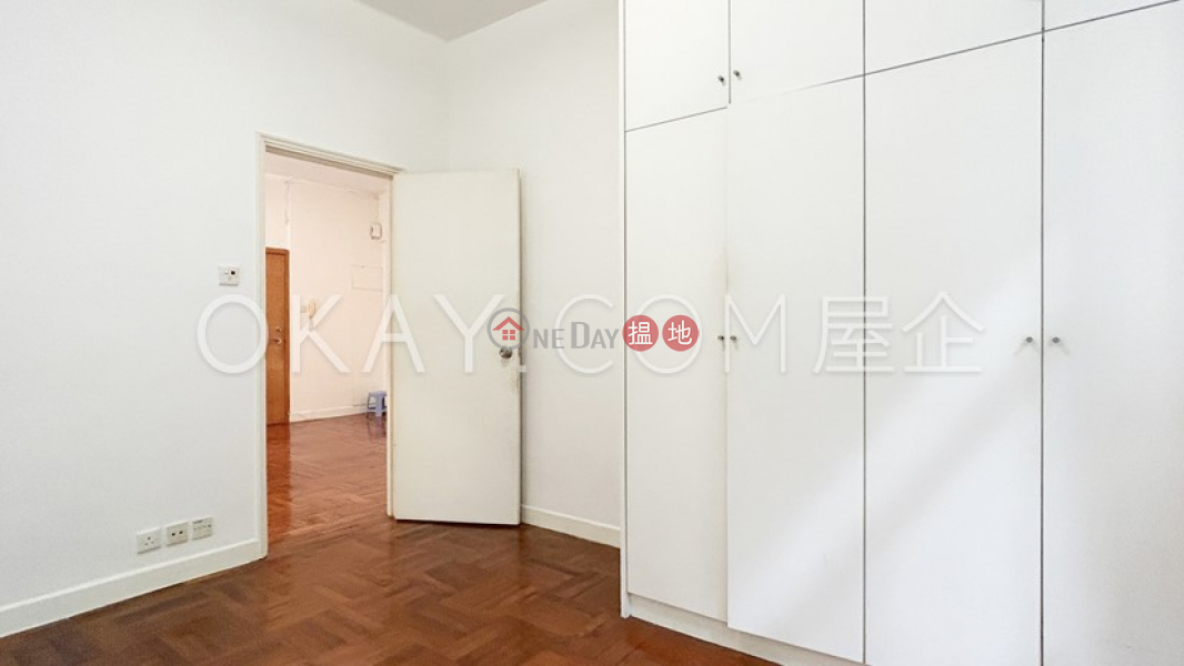 Generous 2 bedroom with balcony | Rental, Donnell Court - No.52 端納大廈 - 52號 Rental Listings | Central District (OKAY-R38716)