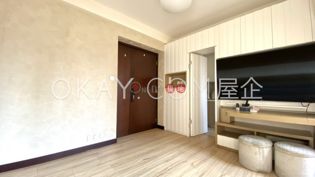 Stylish 3 bedroom with balcony & parking | For Sale, 6D-6E Babington Path | Western District Hong Kong | Sales | HK$ 19M
