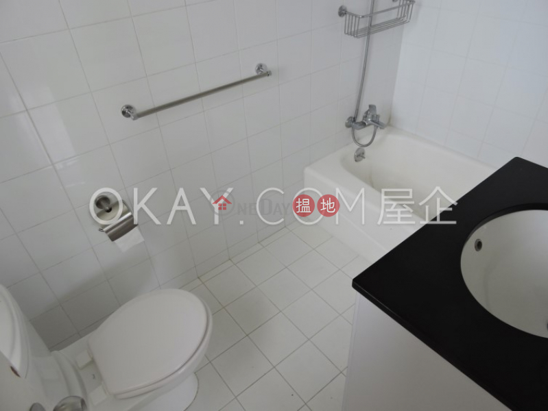 HK$ 60,000/ month | Country Apartments, Southern District Efficient 3 bedroom with balcony & parking | Rental