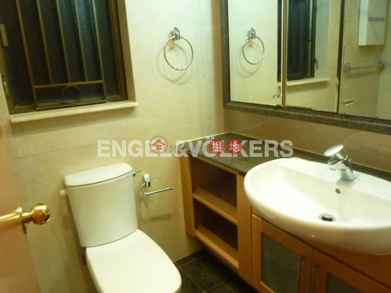 Property Search Hong Kong | OneDay | Residential, Sales Listings | 3 Bedroom Family Flat for Sale in Shek Tong Tsui
