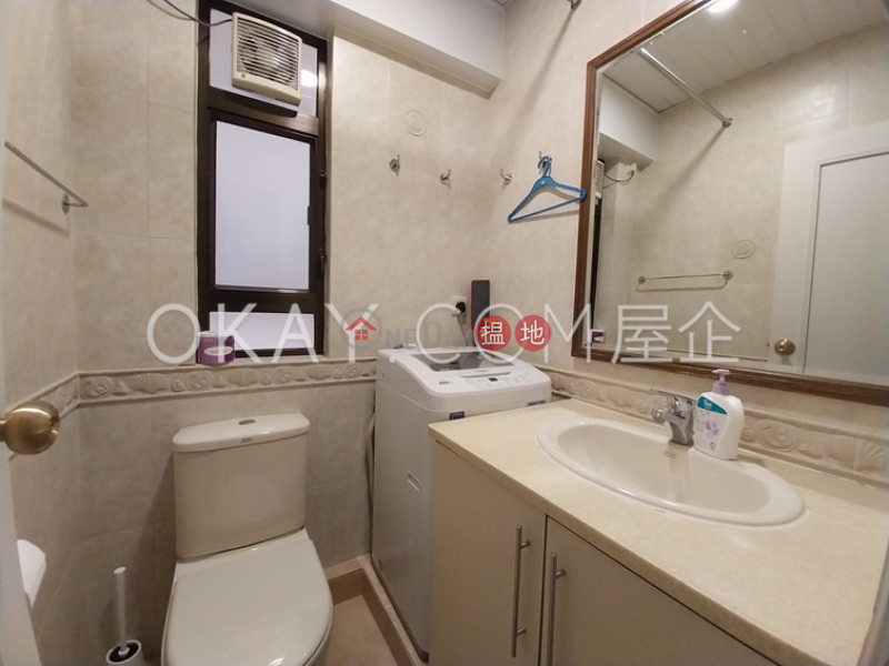 Charming 1 bedroom in Mid-levels West | For Sale | Bo Yuen Building 39-41 Caine Road 寶苑 Sales Listings