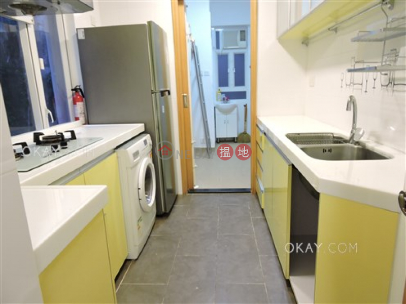 HK$ 36,000/ month, Fair Wind Manor Western District, Nicely kept 3 bedroom with terrace & balcony | Rental
