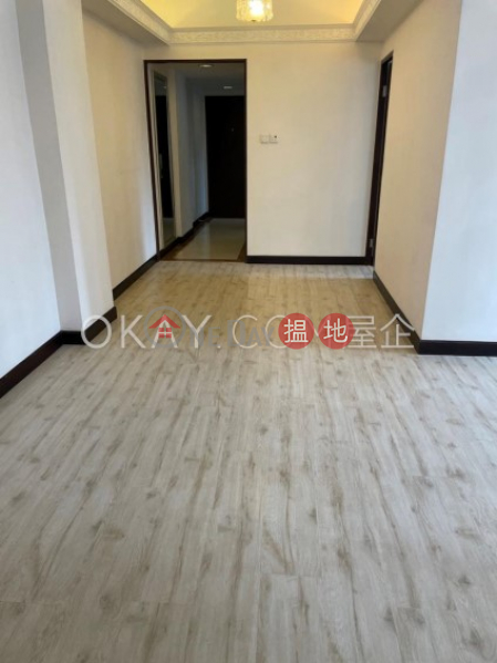 Tasteful 3 bedroom in Wan Chai | Rental, Cheong Hong Mansion 長康大廈 Rental Listings | Wan Chai District (OKAY-R210025)