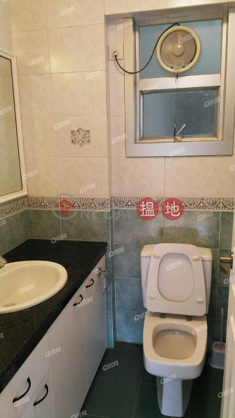 Property Search Hong Kong | OneDay | Residential Rental Listings, Block 2 Kwun King Mansion Sites A Lei King Wan | 2 bedroom Low Floor Flat for Rent
