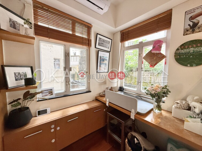 HK$ 16.5M Hanwin Mansion Western District, Nicely kept 2 bedroom with balcony | For Sale