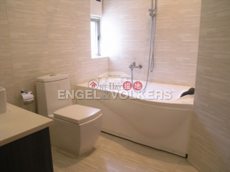 2 Bedroom Flat for Rent in Mid Levels West | Robinson Mansion 羅便臣大廈 Rental Listings