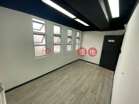 近港鐵站全新裝修 工作室,有窗,有廁 | 恆威工業中心 Hang Wai Industrial Centre _0