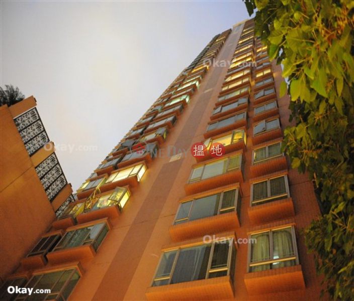 HK$ 24,000/ month, Wah Fai Court | Western District, Elegant 2 bedroom on high floor | Rental