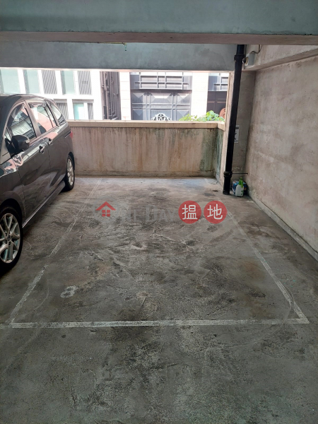 Robinson Road Indoor parking space near Central elevator 3,200 negotiable | Po Yue Yuk Building 寶如玉大廈 Rental Listings