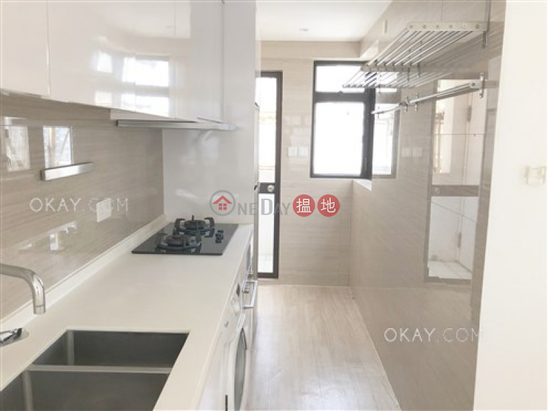 Property Search Hong Kong | OneDay | Residential | Rental Listings | Lovely 1 bedroom on high floor with rooftop & balcony | Rental