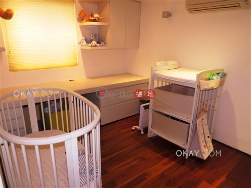 HK$ 44M, Tams Wan Yeung Building, Western District Unique house with rooftop, terrace & balcony | For Sale