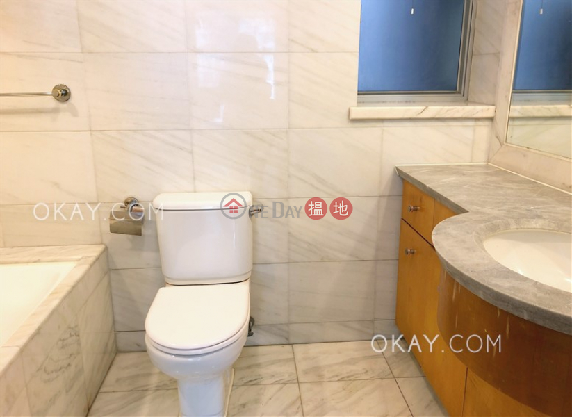 HK$ 30,000/ month, The Waterfront Phase 1 Tower 1 Yau Tsim Mong | Stylish 2 bedroom in Kowloon Station | Rental