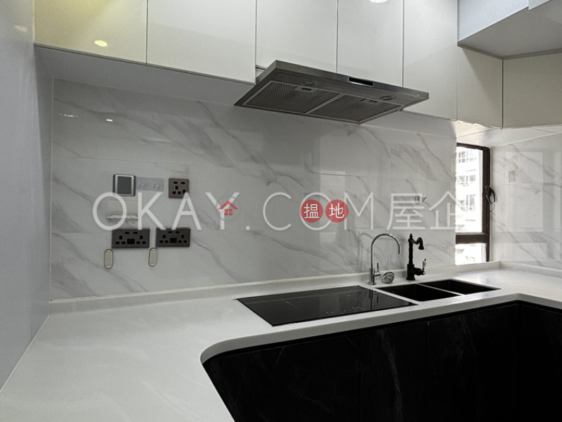 HK$ 7M Central Mansion | Western District, Generous 2 bedroom in Sheung Wan | For Sale