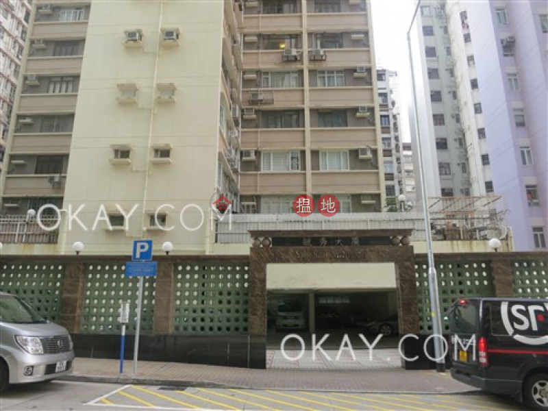 HK$ 28,500/ month, Yuk Sau Mansion | Wan Chai District | Lovely 2 bedroom on high floor with racecourse views | Rental
