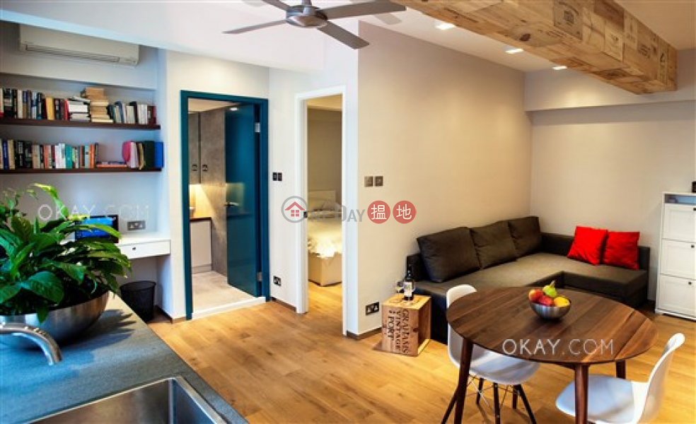 Generous 1 bedroom in Sheung Wan | Rental, 17-19 Queens Road West | Western District Hong Kong Rental, HK$ 26,800/ month