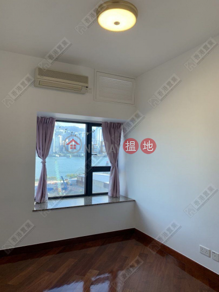 Three bedrooms, one apartment, multi-purpose in THE ARCH | The Arch Sky Tower (Tower 1) 凱旋門摩天閣(1座) Sales Listings
