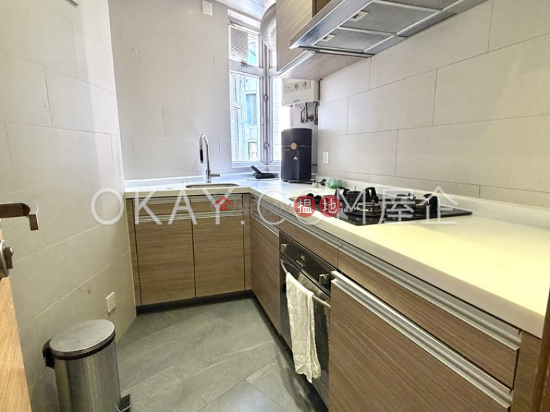 Tasteful 2 bedroom on high floor with rooftop | For Sale | 27 Robinson Road | Western District, Hong Kong, Sales HK$ 10.8M