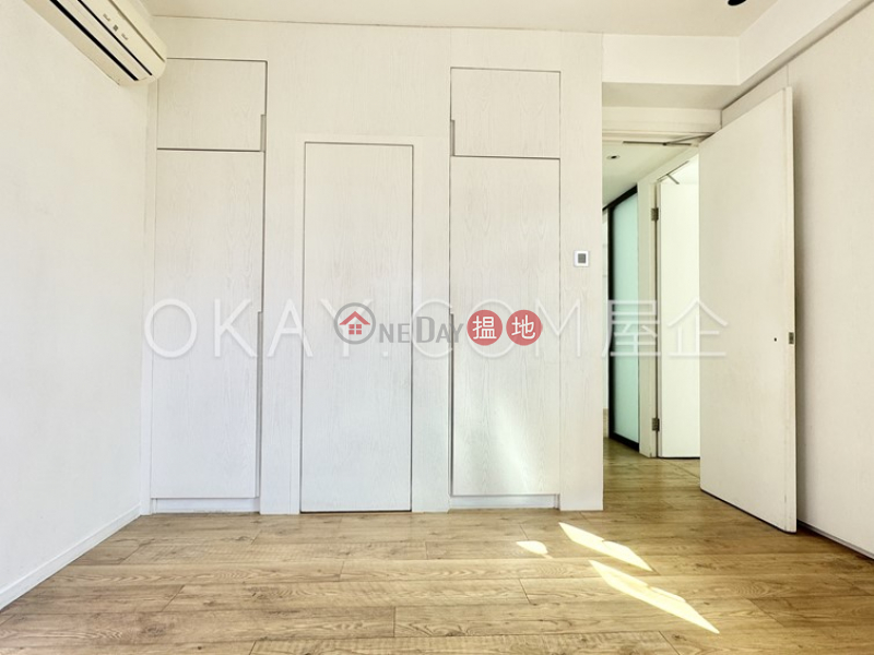 HK$ 52,000/ month, Imperial Court Western District | Stylish 3 bedroom with parking | Rental