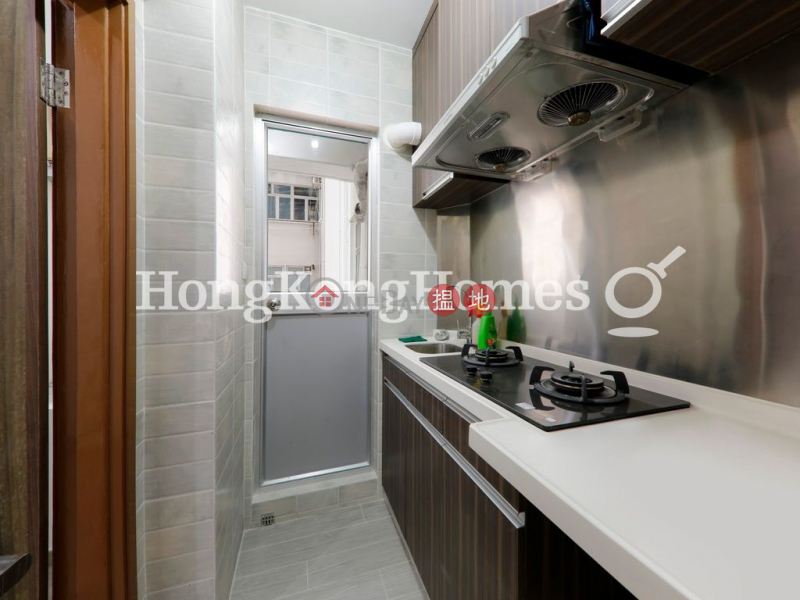 Property Search Hong Kong | OneDay | Residential | Rental Listings | 3 Bedroom Family Unit for Rent at Vienna Mansion