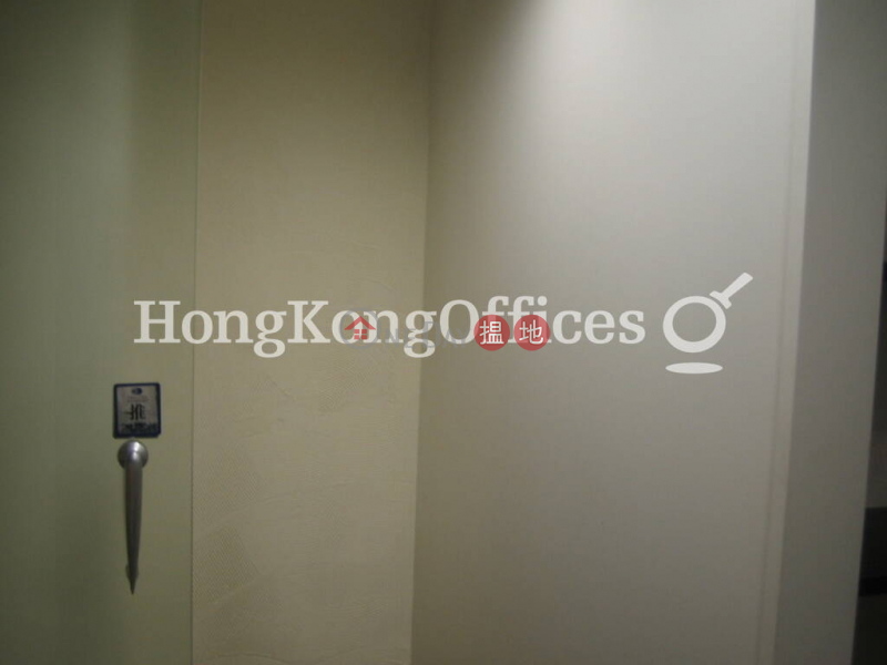Office Unit for Rent at New World Tower, New World Tower 新世界大廈 Rental Listings | Central District (HKO-15281-AFHR)