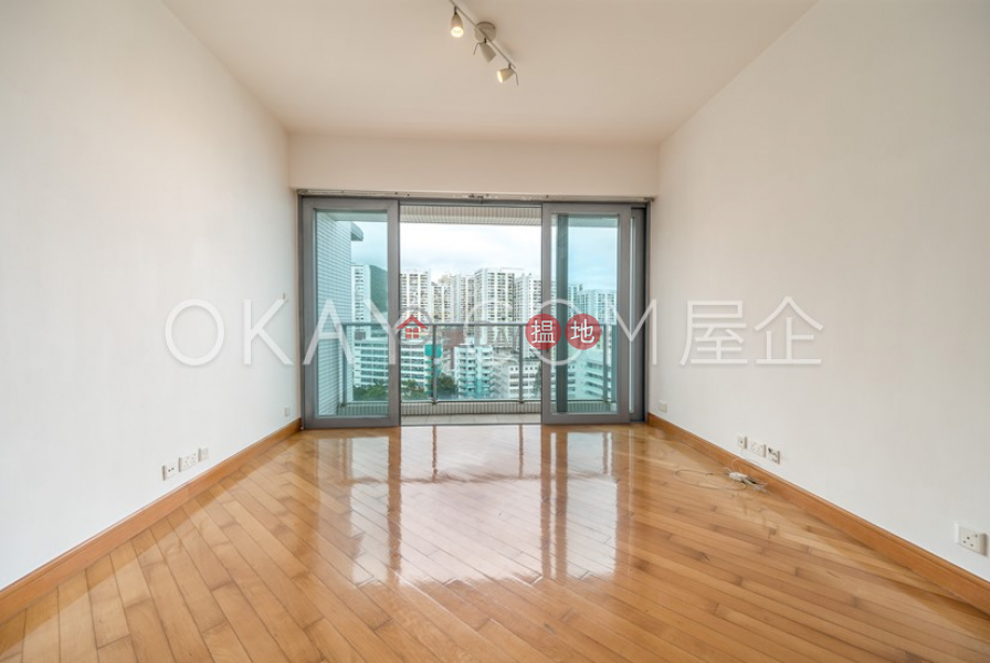 HK$ 50,000/ month | Phase 4 Bel-Air On The Peak Residence Bel-Air, Southern District | Stylish 3 bedroom with balcony | Rental