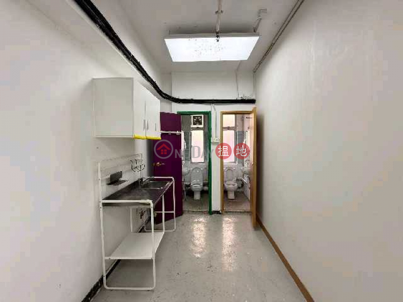 Practical storage space, ready to use immediately, with air conditioning. 13 Kin Fat Street | Tuen Mun, Hong Kong Rental HK$ 11,000/ month