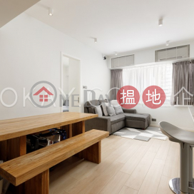 Nicely kept 2 bedroom in Wan Chai | For Sale | Yue King Building 愉景樓 _0