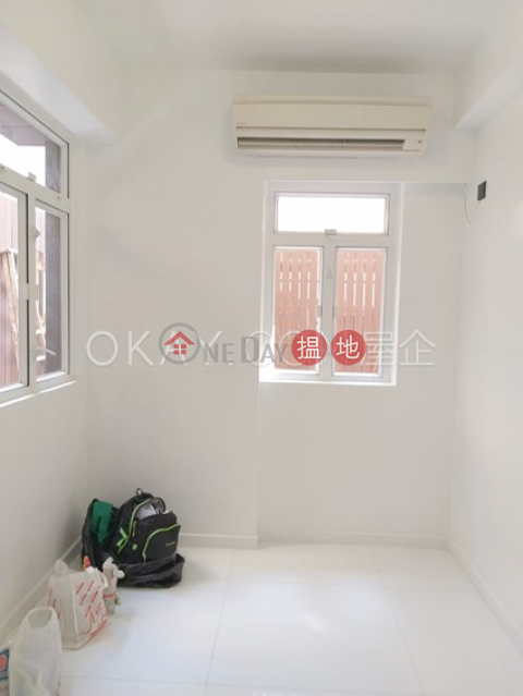 Intimate 2 bedroom with terrace | For Sale | Fu Bong Mansion 富邦大廈 _0
