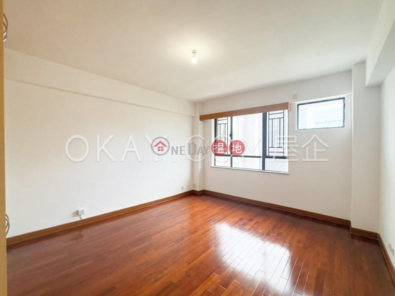 HK$ 52,100/ month | The Crescent Block A Kowloon City Stylish 3 bedroom with balcony & parking | Rental