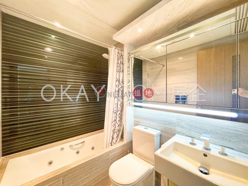 Tasteful 3 bedroom with balcony | Rental, One Wan Chai 壹環 Rental Listings | Wan Chai District (OKAY-R261692)