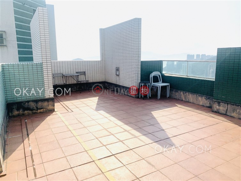 Tasteful 2 bedroom on high floor with rooftop & balcony | For Sale | Sham Wan Towers Block 3 深灣軒3座 Sales Listings