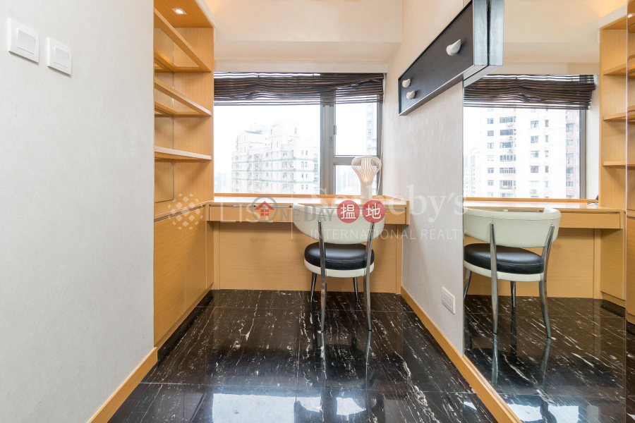 Property for Rent at Centre Point with 2 Bedrooms, 72 Staunton Street | Central District, Hong Kong | Rental | HK$ 36,000/ month