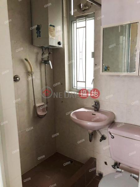 Property Search Hong Kong | OneDay | Residential | Rental Listings Hang Yue Building | 2 bedroom High Floor Flat for Rent