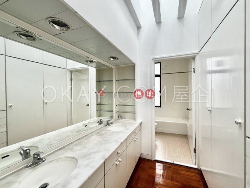 HK$ 138,000/ 月赤柱山莊A1座|南區|4房2廁,實用率高,海景,可養寵物赤柱山莊A1座出租單位