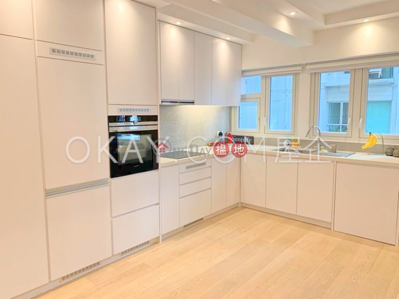 HK$ 10.5M | 3 Chico Terrace, Western District, Gorgeous 1 bedroom in Mid-levels West | For Sale