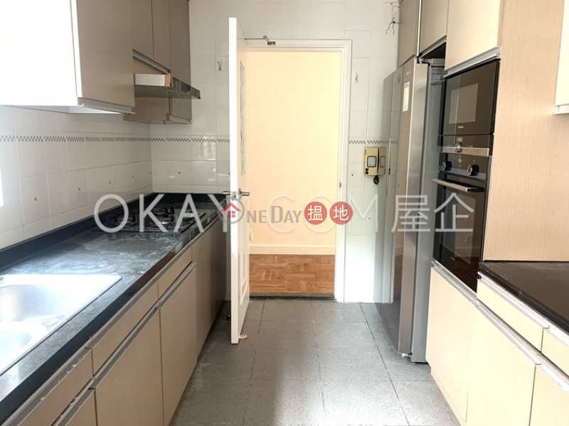 HK$ 70,000/ month, Elite Villas | Southern District | Efficient 3 bed on high floor with balcony & parking | Rental