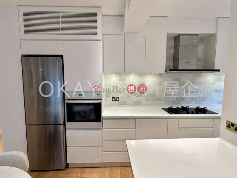 HK$ 9.25M, Discovery Bay, Phase 13 Chianti, The Pavilion (Block 1),Lantau Island, Practical 2 bedroom on high floor with balcony | For Sale