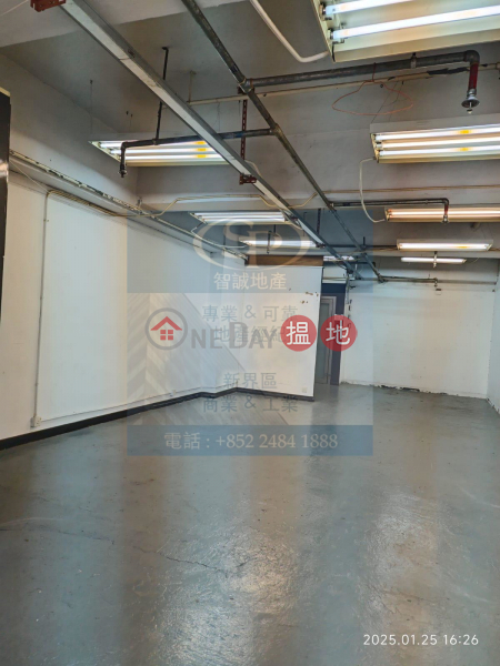 Kwai Chung Well Fung: with air-conditioners, great for both storage and office | Well Fung Industrial Centre 和豐工業中心 Rental Listings